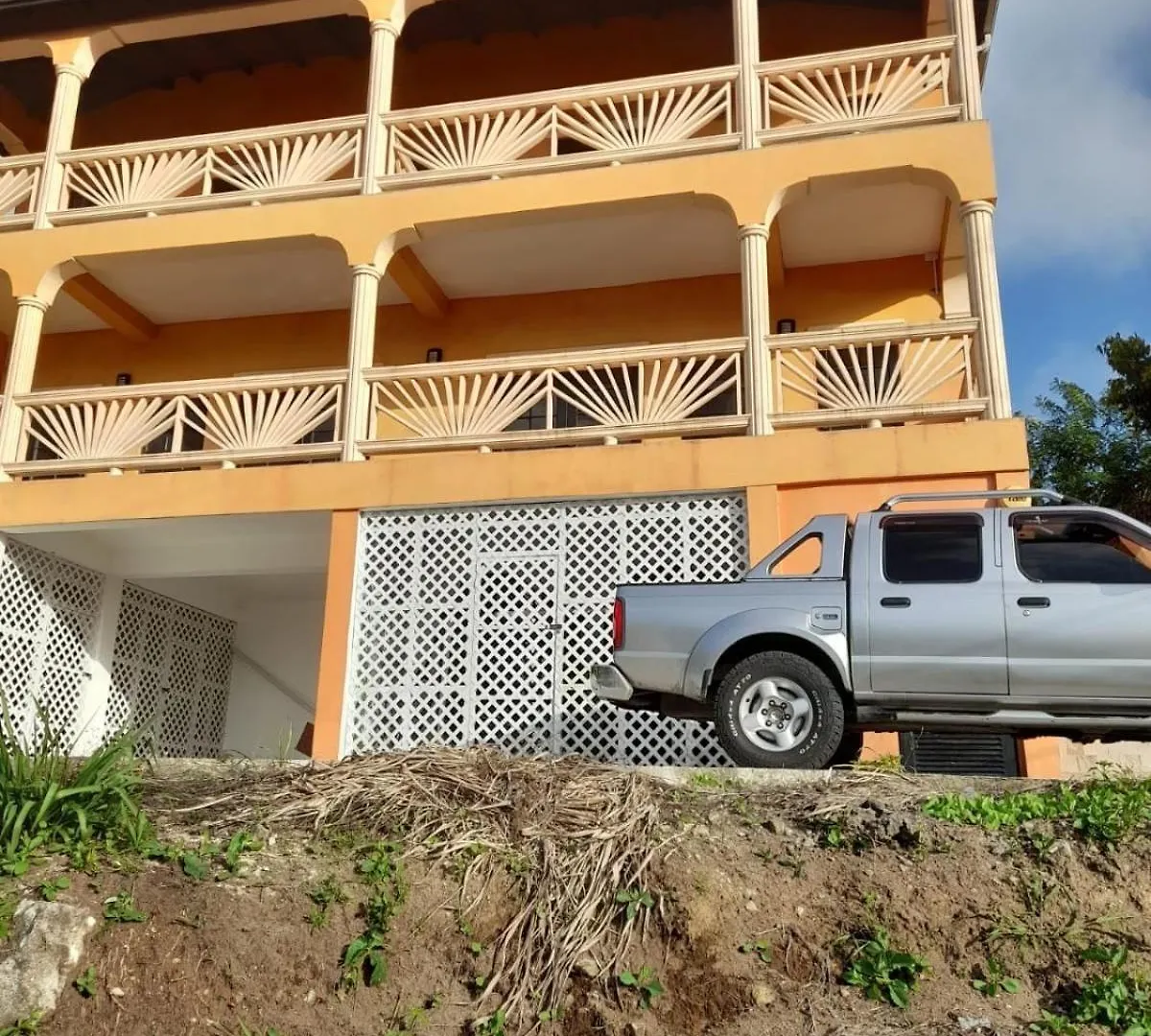 Ti Anglete Villa Soufriere